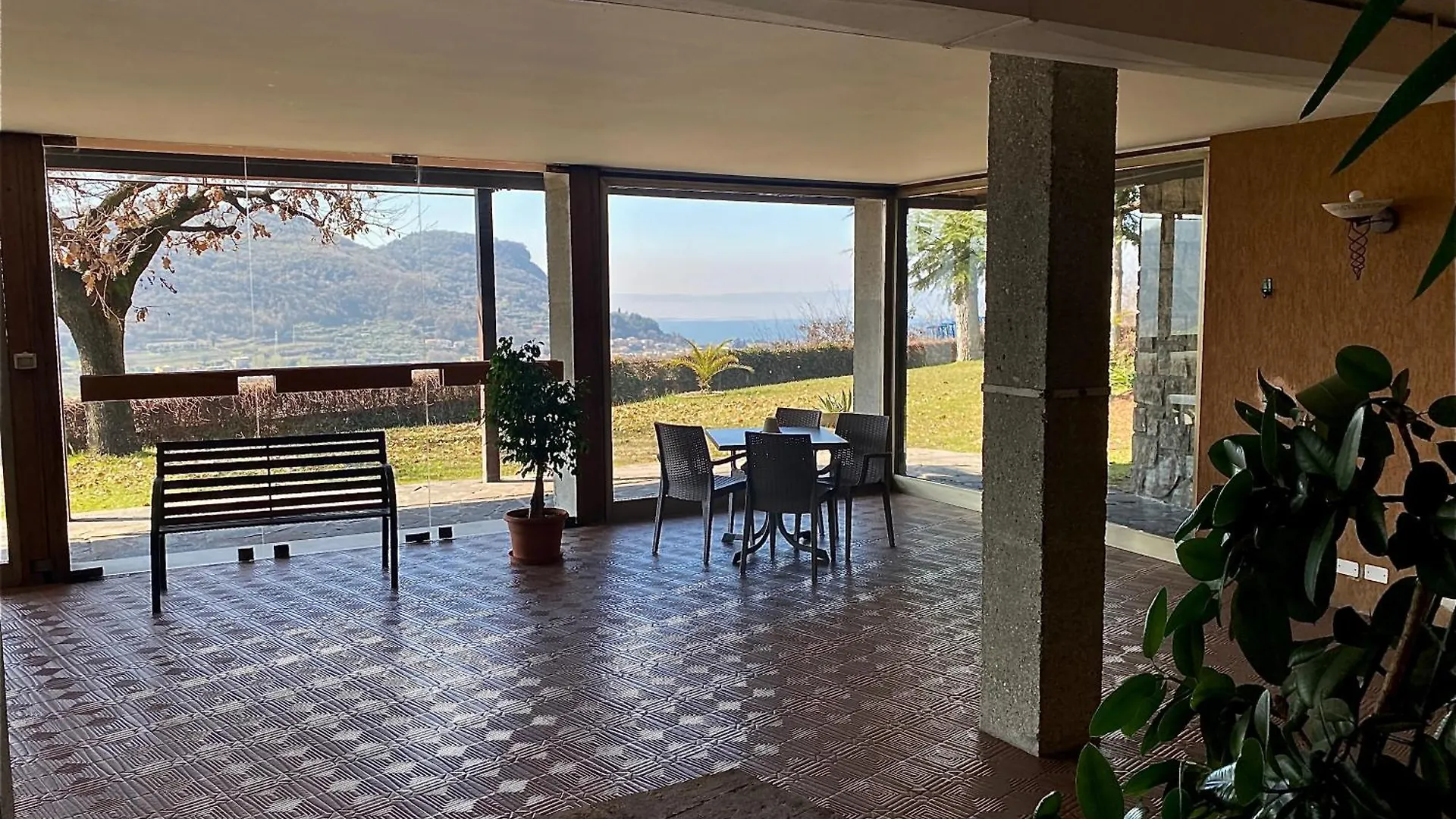 Panoramic Garda Apartment Costermano