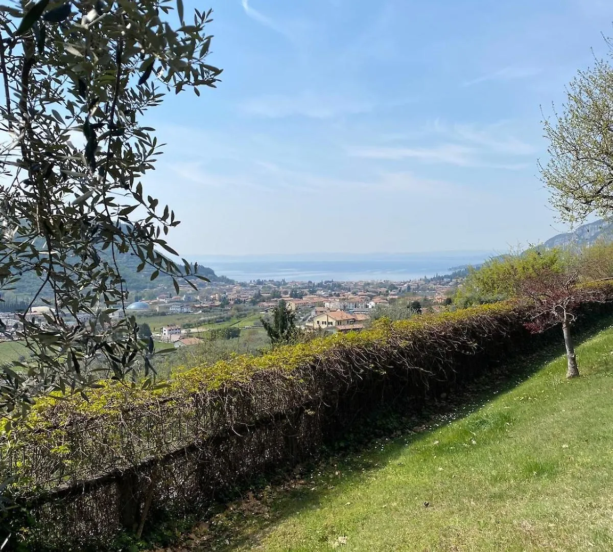 Panoramic Garda Apartment Costermano