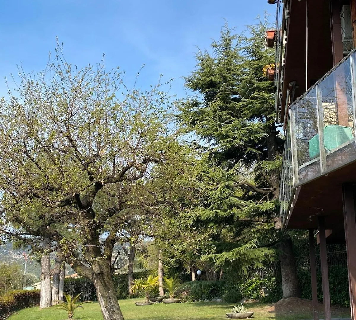 Panoramic Garda Apartment Costermano